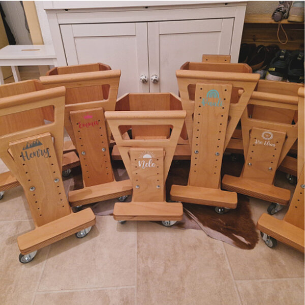 Holzwaeglechen-Fahrzeug