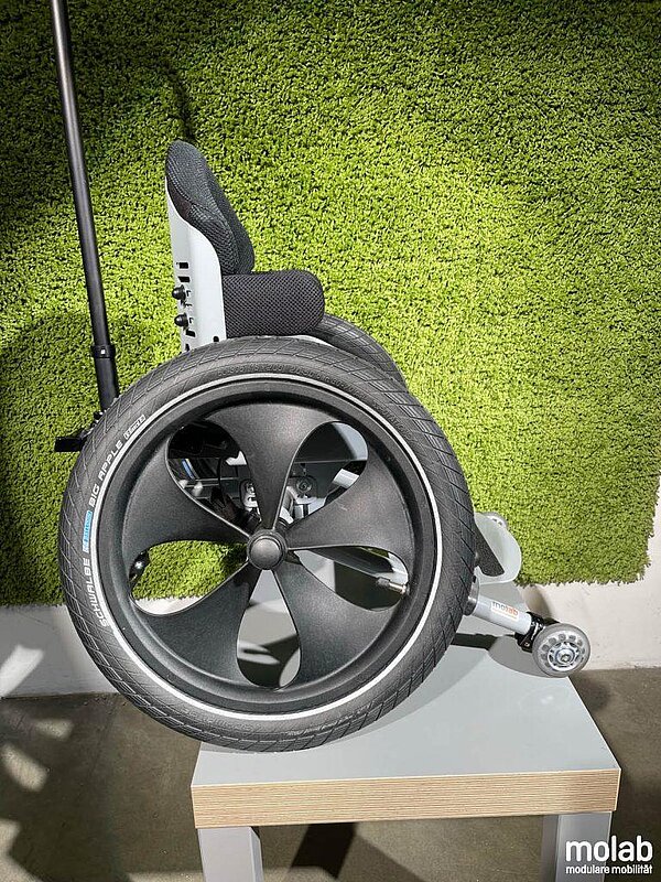 molab rollstuehle NANO Kinderhilfsmittel-Kinderrollstuhl