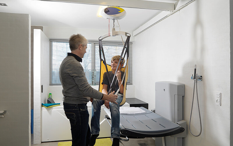 Kindersitz-Transferhilfe-Kinderhilfsmittel-FiNiFuchs