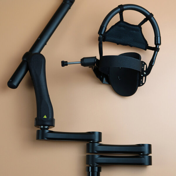 Armunterstuetzung-Kinderhilfsmittel-FiNiFuchs-iFloat