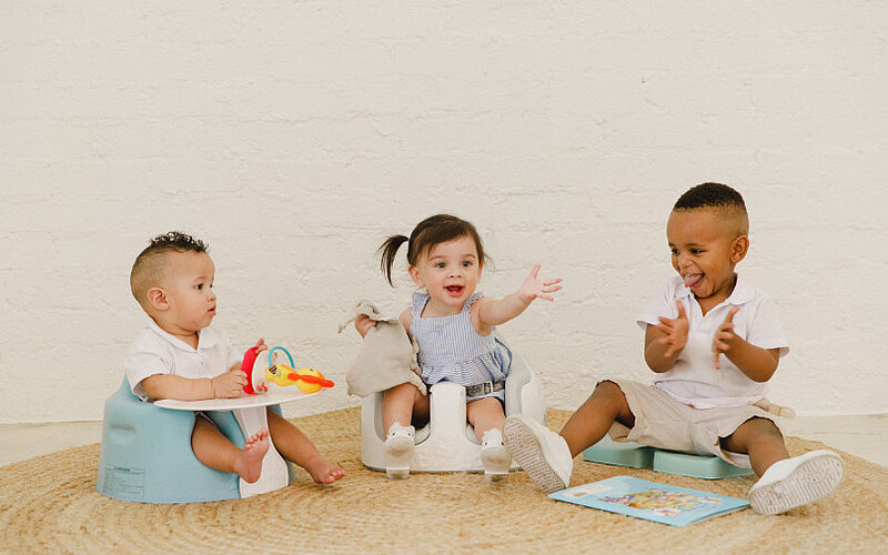 Sitzhilfe Kinder Behinderung Floor Sitter Bumbo booster seat FiNiFuchs Sitze unterwegs