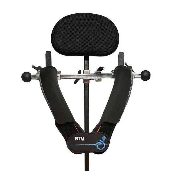 Positionierungshilfe-tantum-Behinderung-Rollstuhl-FiNiFuchs