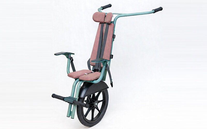 MONOPi INFANO-Gelaenderollstuhl