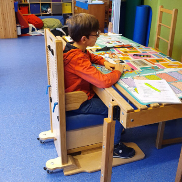 Therapiestuhl Kinder LEO FiNiFuchs Therapiestuhl Kinder LEO FiNiFuchs