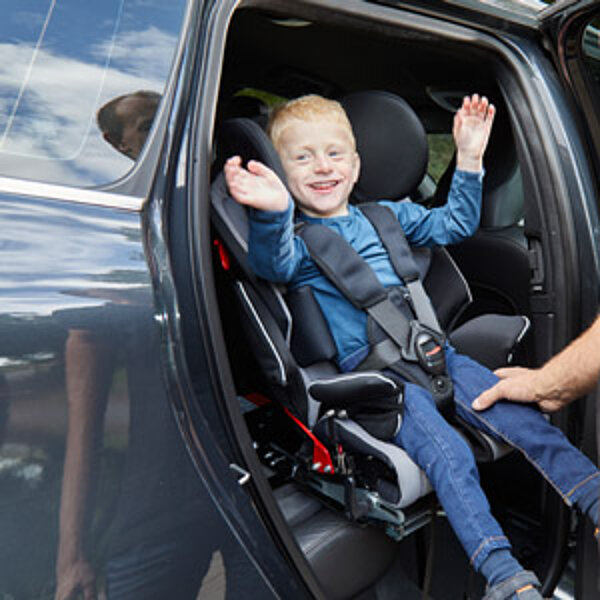 R82 Stingray swing out