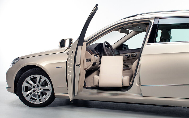 PARAVAN Drehsitz-Fahrzeugumbau-FiNiFuchs