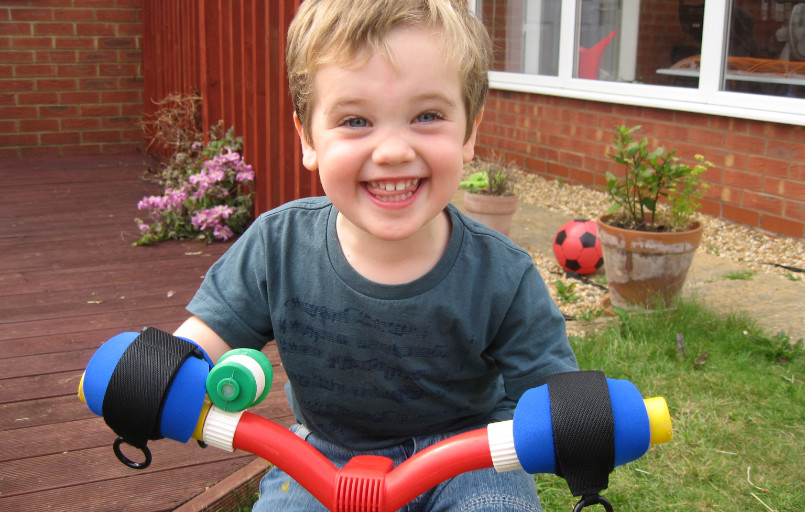 Haltehilfe Greifhilfe Kinder behindert FiNiFuchs Haltehilfe Greifhilfe Kinder behindert FiNiFuchs