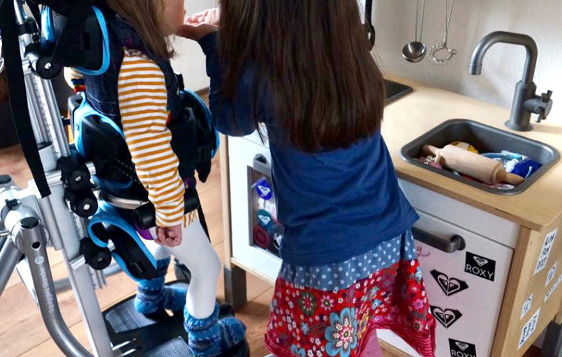 stehen Kinderhilfsmittel stehen Kinderhilfsmittel